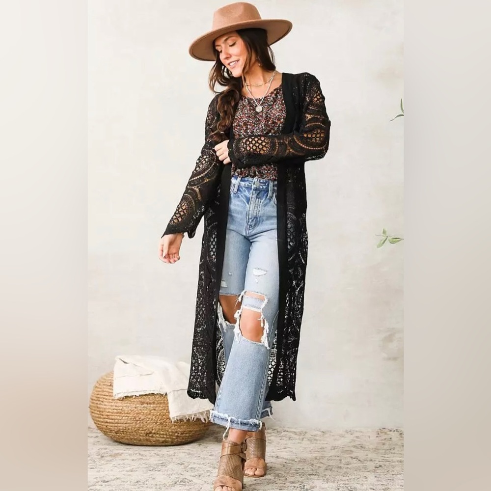 NWOT BKE BLACK CROCHET KIMONO